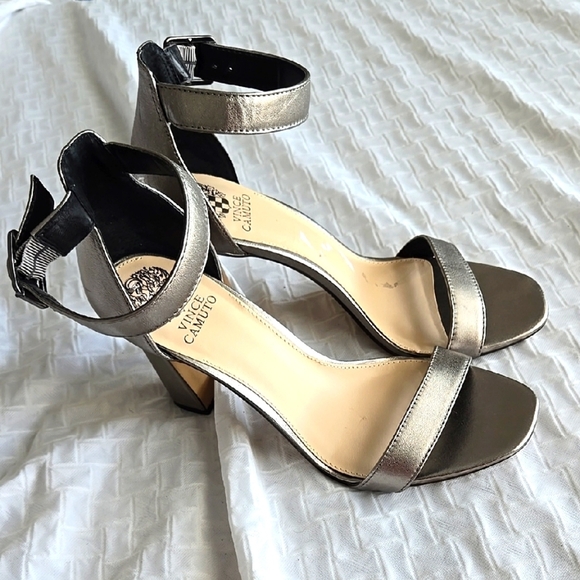 Vince Camuto Acelyn Metallic Women's High Heels Summer Shoes - Picture 1 of 11